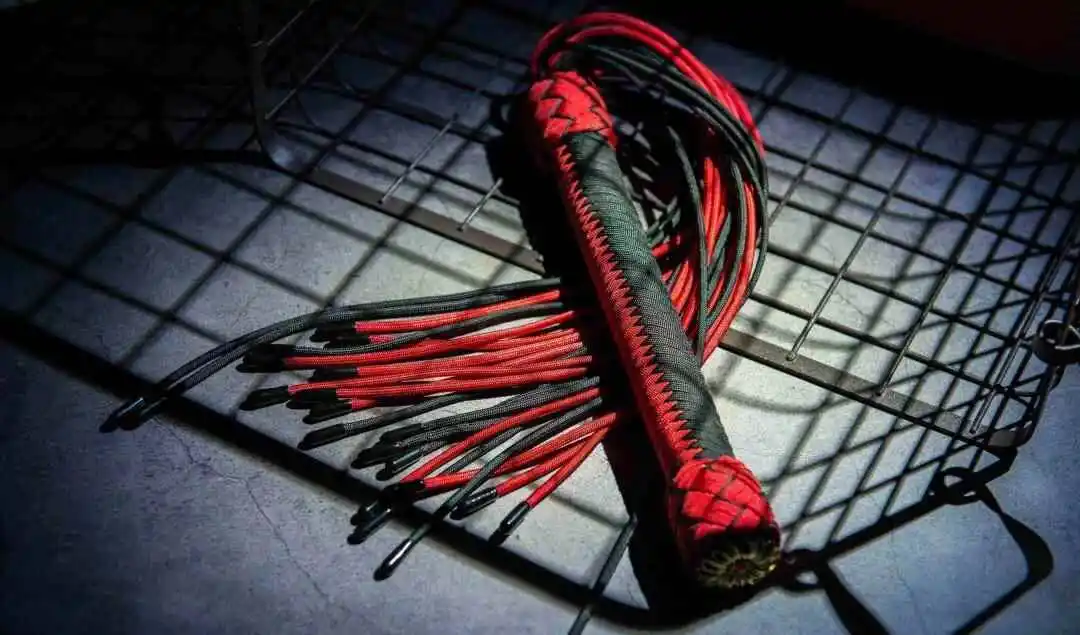 西檬之家-BDSM中的Dirty Talk是什么？字母圈新人入圈指南